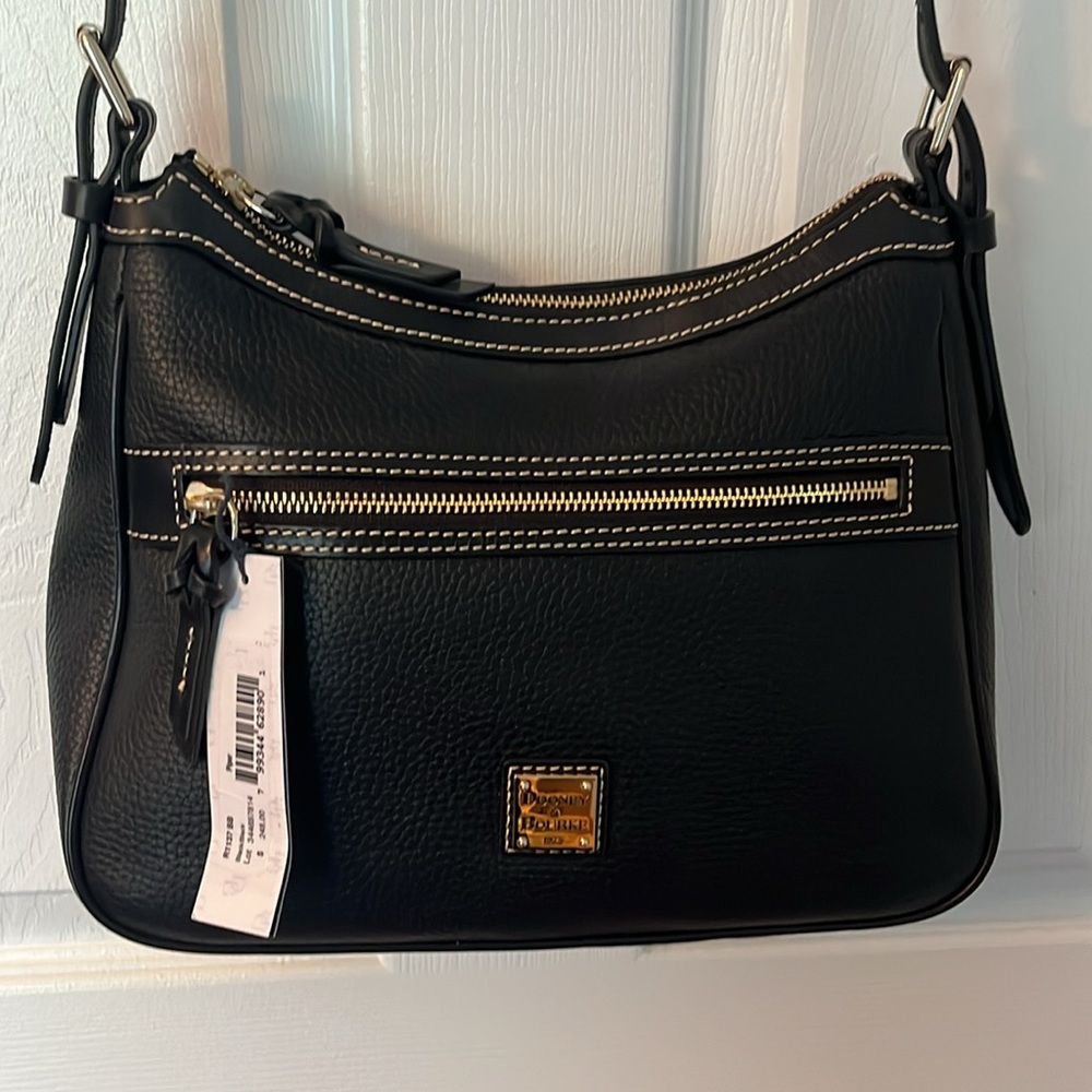Dooney and Bourke black leather Crossbody bag new with tags never used - Picture 2 of 4